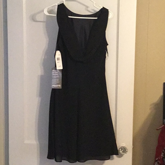 Dress - Picture 1 of 2